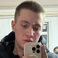 Я Artur, 20, знакомлюсь для без обязательств в Москве