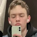 Илья из Амстердама, мне 21, познакомлюсь для приятного времяпровождения