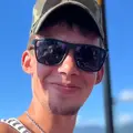 Максим из Москвы, мне 20, познакомлюсь для на одну ночь
