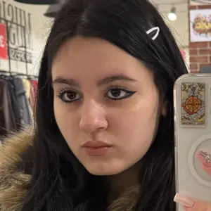 Я Neona, 26, из Киева, ищу знакомство для вирта