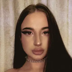 Я Дашуля, 19, знакомлюсь для вирта в Чернигове