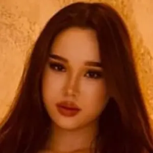 Ариана из Алматы, ищу на сайте общение