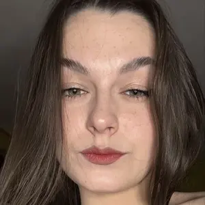 Я Арина, 18, знакомлюсь на одну ночь в Гродно