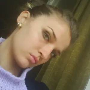 Олеся из Алабина, мне 21, познакомлюсь для виртуального секса