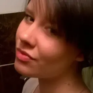 Регина из Славуты, мне 24, познакомлюсь на одну ночь