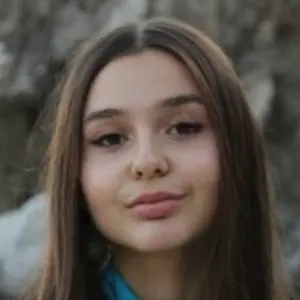 Камила из Киева, ищу на сайте вирта