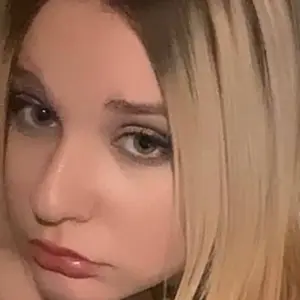 Я Ася, 18, из Казани, ищу знакомство для без обязательств