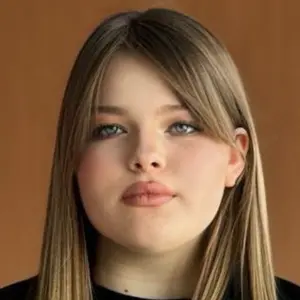 Я Дариначка, 24, из Барнаула, ищу знакомство для вирт