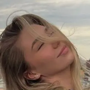 Кристина из Павлограда, ищу на сайте приятное времяпровождение