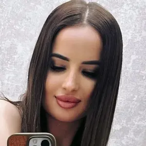 Настя из Орла, мне 23, познакомлюсь для виртуального секса