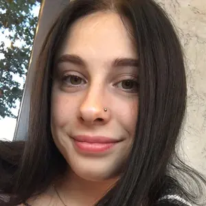 Я Мари, 18, из Винницы, ищу знакомства без обязательств