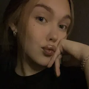 Daniela из Лондона, мне 18, познакомлюсь на одну ночь