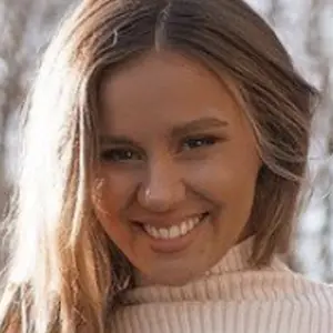 Лаура из Семей, ищу на сайте вирта