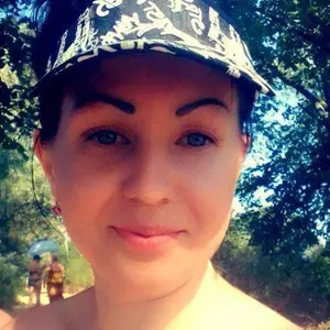 Я Аличка, 29, знакомлюсь для приятного времяпровождения в Каменском