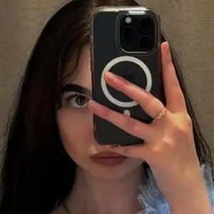 Я Алина, 21, из Ижевска, ищу знакомство для регулярного секса