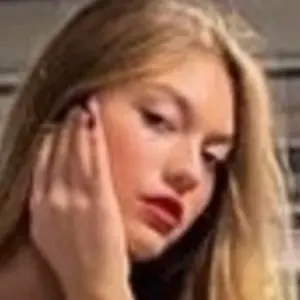 Я Саетлана, 23, из Павлограда, ищу знакомство для открытые отношения