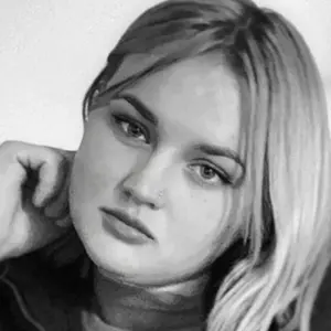 Я Alice, 31, из Сум, ищу знакомство для постоянных отношений