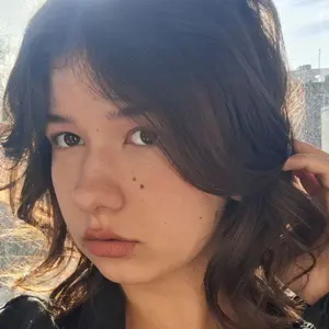 Нии из Берлина, мне 18, познакомлюсь на одну ночь