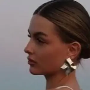 Арина из Ични, мне 24, познакомлюсь для вирта