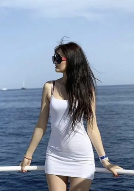 Я Эсмира, 29, из Алматы, ищу знакомства на одну ночь