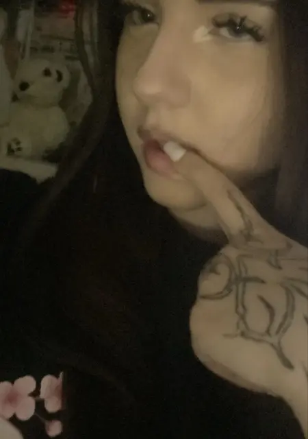 Я Даша, 19, из Гродно, ищу знакомство для открытые отношения