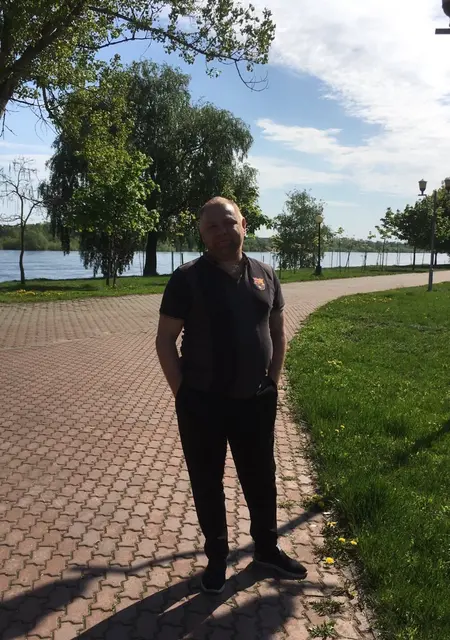 Константин из Гродно, мне 47, познакомлюсь для приятного времяпровождения