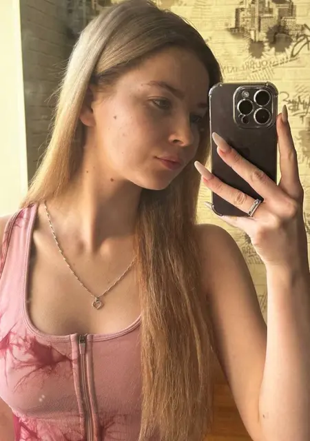Я Вероника, 18, знакомлюсь для приятного времяпровождения в Гродно