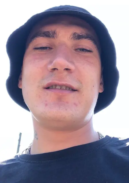 Діма из Луцка, мне 27, познакомлюсь на одну ночь