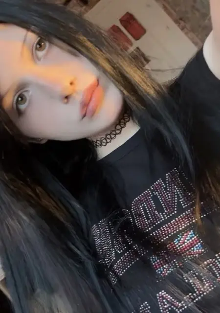 Я Алиса, 18, из Минска, ищу знакомство для дружбы