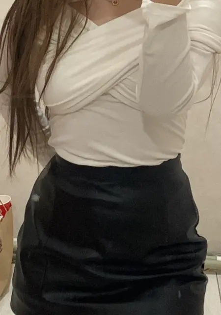 Я Aaa, 23, знакомлюсь для постоянных отношений в Атырау