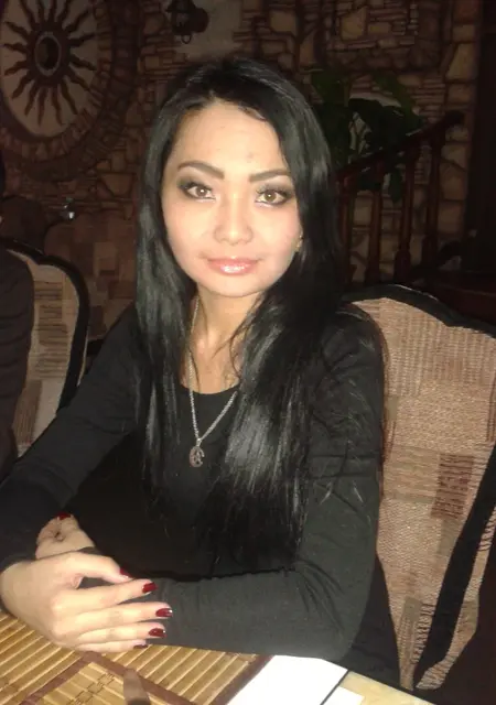 Я Нармин, 29, из Усть-Каменогорска, ищу знакомства без обязательств