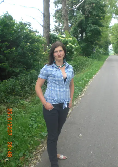 Олеся из Могилёва, мне 28, познакомлюсь для постоянных отношений