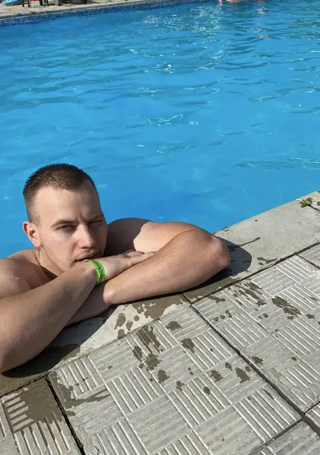 Я Егор, 26, знакомлюсь на одну ночь в Смеле