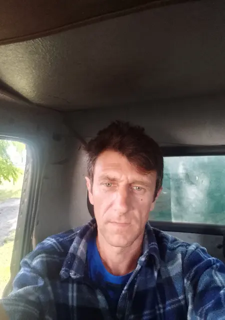 Виктор з Ромни, мені 46 років, познайомлюсь на одну ніч