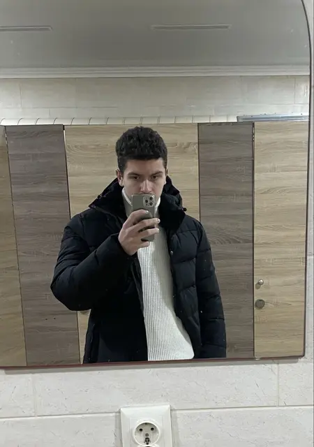 Я Вадим, 18, из Черновцов, ищу знакомство для вирта