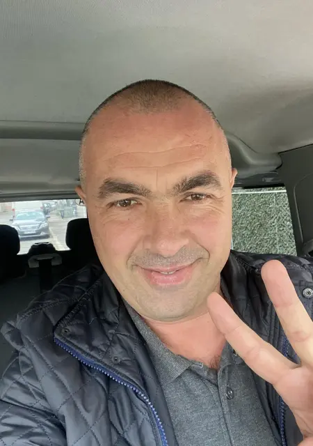 Я Саша, 44, из Ковеля, ищу знакомства без обязательств