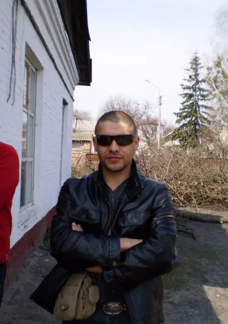 Я Максим, 37 років з Золотоноши, шукаю знайомства без зобов'язань