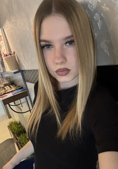 Я Alina, 18, из Орши, ищу знакомство для совместных путешествий