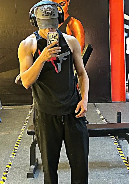 Я Алдияр, 20, знакомлюсь для дружбы в Атырау