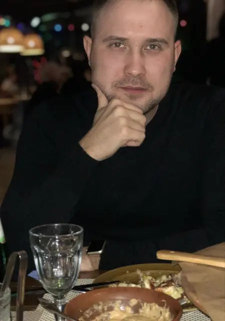 Я Роман, 38, из Ашберна, ищу знакомства на одну ночь