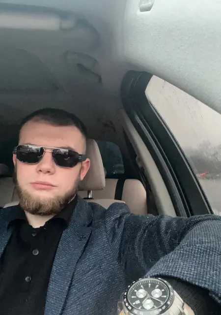 Я Макс, 27 років з Бородянки, шукаю знайомство для постійних стосунків