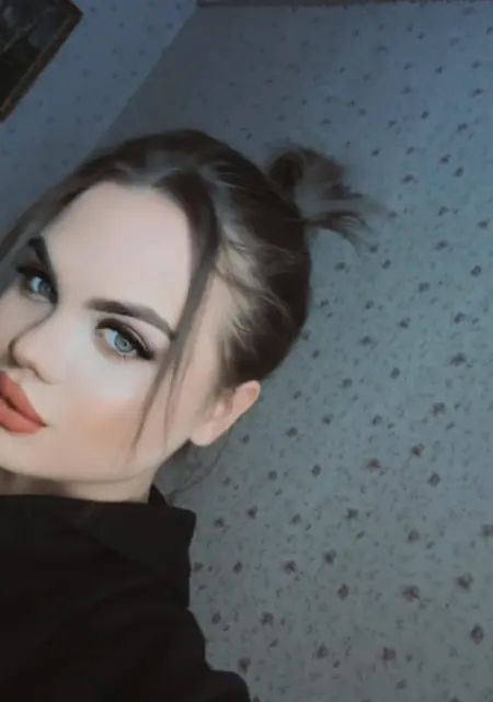 Юлия из Караганды, мне 23, познакомлюсь для общения