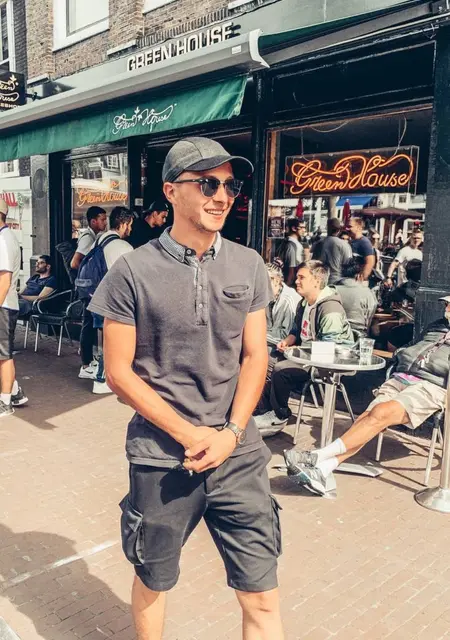 Voo из Яворова, ищу на сайте знакомства на одну ночь