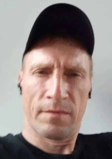 Макс з Брянки, мені 45 років, познайомлюсь для дружби