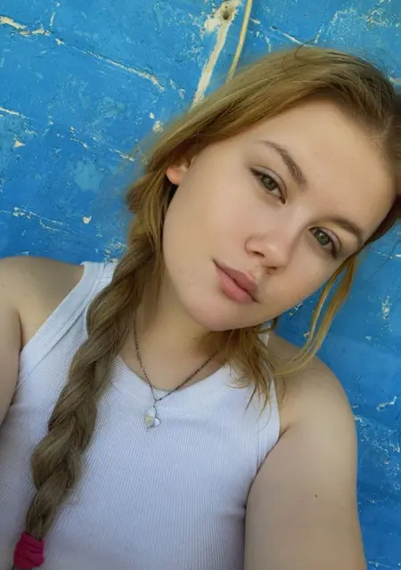 Я Мария, 20, из Салоников, ищу знакомство для общения