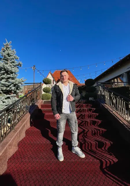 Dima из Винницы, мне 24, познакомлюсь для дружбы
