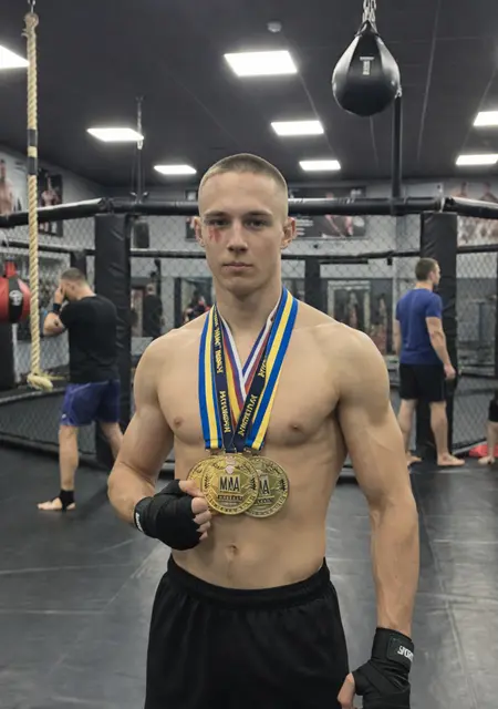 Я Pikmisosiska, 18, знакомлюсь без обязательств в Ровно