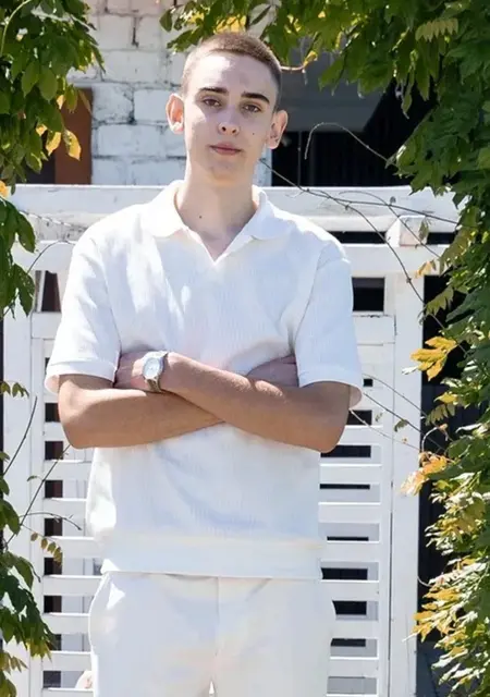 Я Влад, 20, из Тернополя, ищу знакомства без обязательств