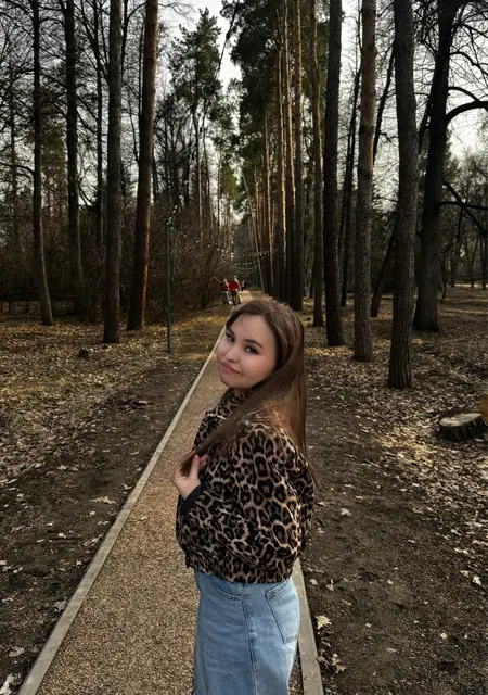 Я Фатима, 19, из Кызылорды, ищу знакомство для открытые отношения