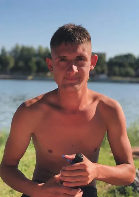 Я Вася, 22, из Черновцов, ищу знакомство для постоянных отношений